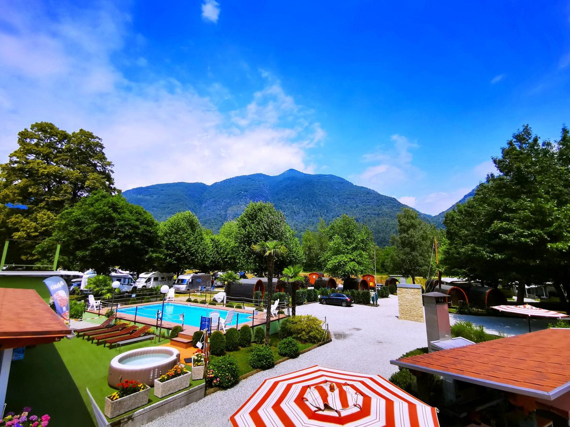 Camping Melezza Losone ภายนอก รูปภาพ