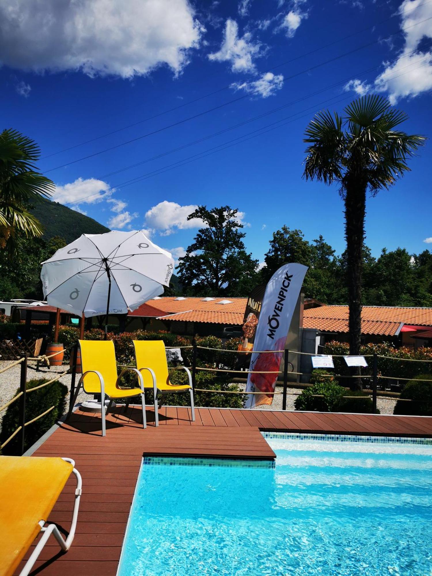 Camping Melezza Losone ภายนอก รูปภาพ